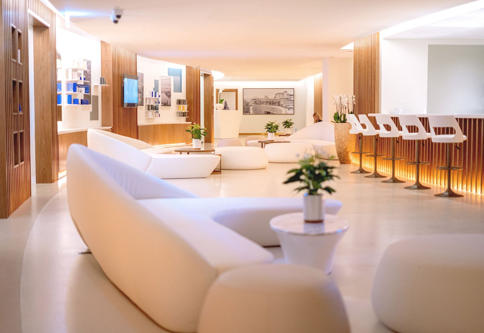 Clinique La Prairie Longevity Hub at The St Regis Marsa Arabia Island - The Pearl - Qatar